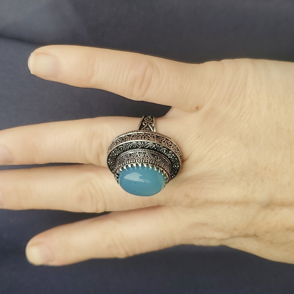 New Oversized Chalcedony 925 Silver Statement Ring. - Picture 8 of 10